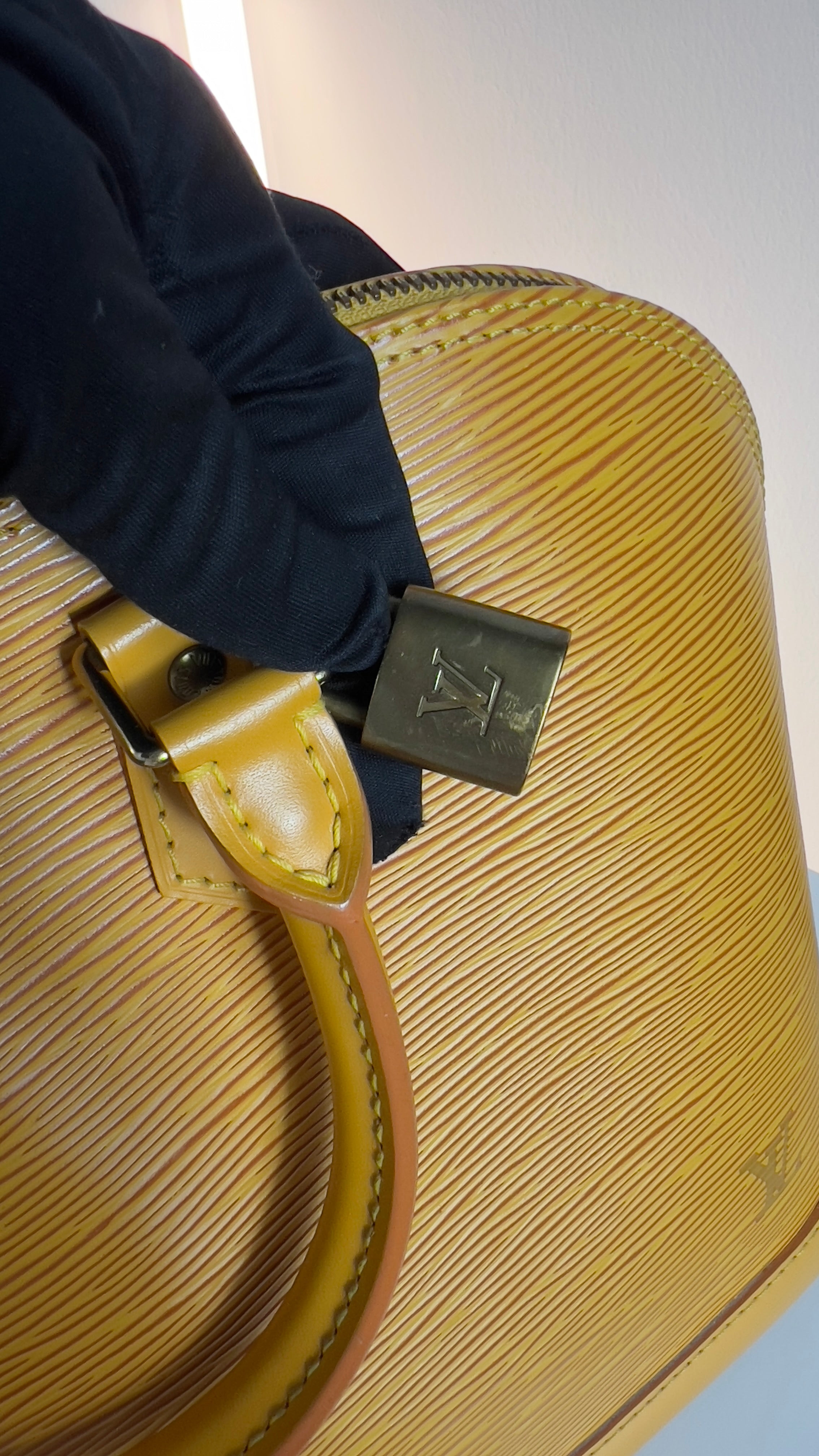 Vintage Louis Vuitton Handtasche Alma PM Gelb T06 Luxus Handtasche