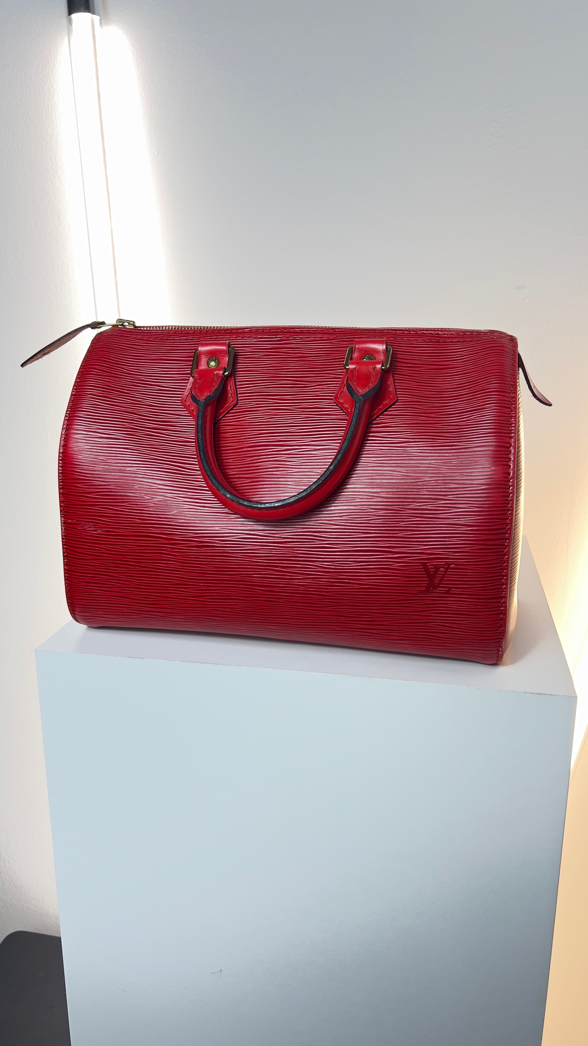 Vintage Louis Vuitton Speedy 30 Rot T11 Luxus Handtasche Vorderseite